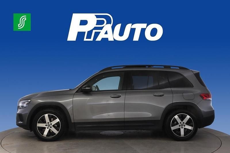 Käytetty Mercedes GLB180 Business 116 HP (85 kW) 2021 Harmaa Katumaasturi