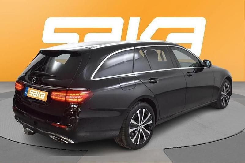 Käytetty Mercedes E300 Avantgarde 306 HP (225 kW) 2021 Farmari