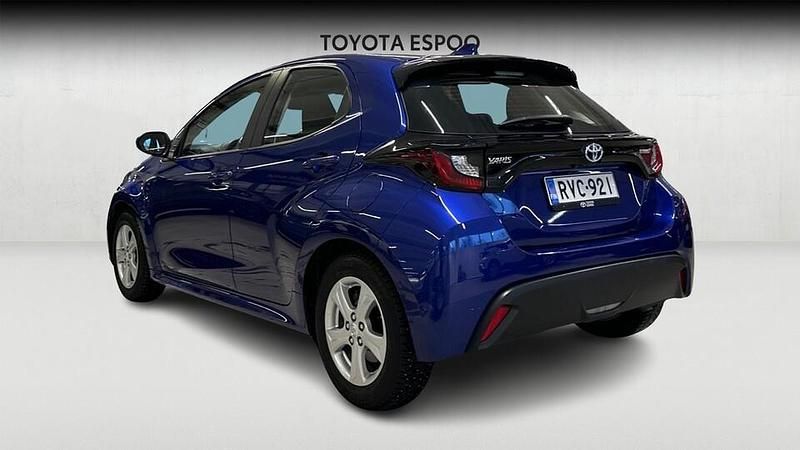 Käytetty Toyota Yaris Hybrid Active 116 HP (85 kW) 2023 Viistoperä
