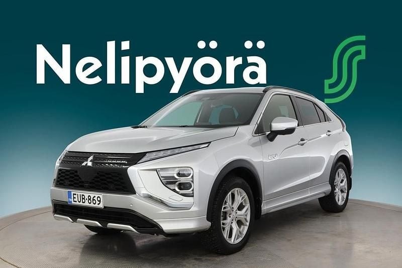 Käytetty Mitsubishi Eclipse Cross Intense 185 HP (136 kW) 2022 Hopea Katumaasturi