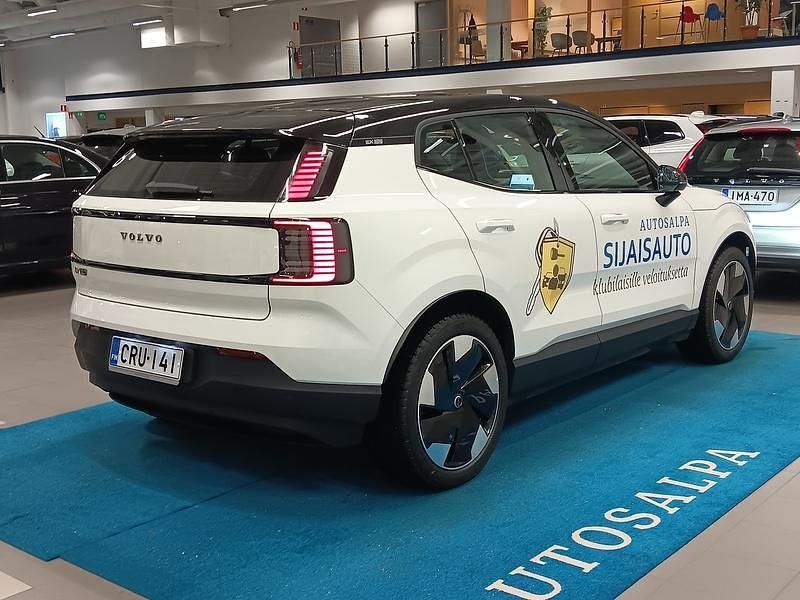 Käytetty Volvo EX30 Plus 200 kW (272 HP) 2024 Katumaasturi