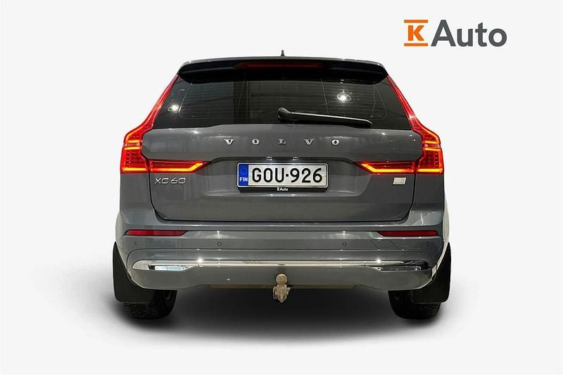 Käytetty Volvo XC60 Business Edition 340 HP (250 kW) 2021 Harmaa Katumaasturi
