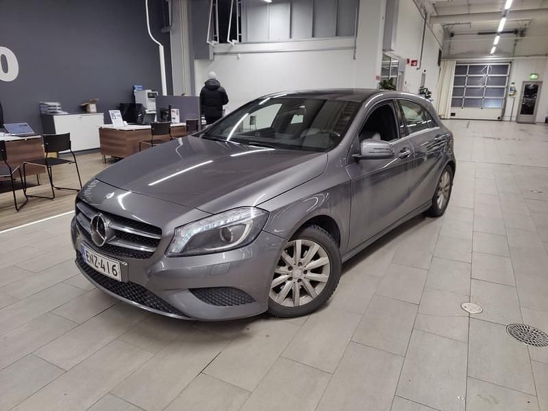 Käytetty 2015 Mercedes A180 Business Viistoperä | 14 400 € (Perustarjous) - Kuva 1/1
