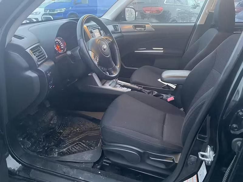 Käytetty Subaru Forester 150 HP (110 kW) 2012 Katumaasturi