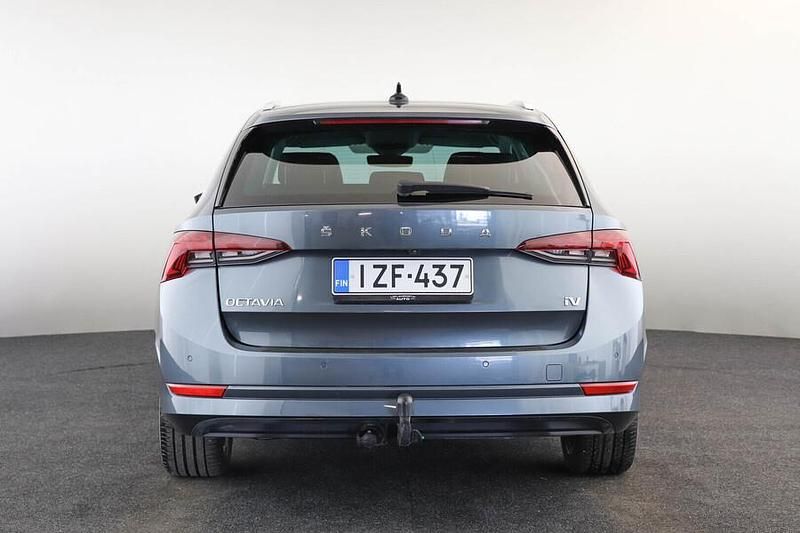 Käytetty Skoda Octavia Style 150 HP (110 kW) 2020 Harmaa Farmari