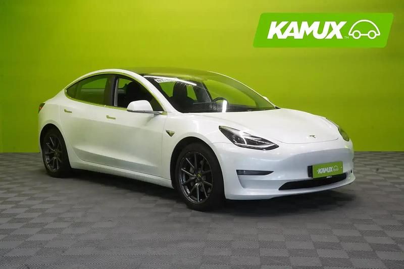 Valkoinen Käytetty 2019 Tesla Model 3 Sedan | 23 500 € (Perustarjous) - Kuva 1/4