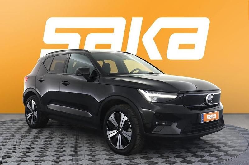 Käytetty 2023 Volvo XC40 Plus Katumaasturi | 33 800 € (Hyvä tarjous) - Kuva 1/3