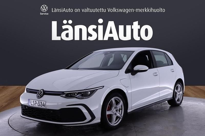 Käytetty VW Golf VIII GTE 245 HP (180 kW) 2021 Valkoinen Viistoperä