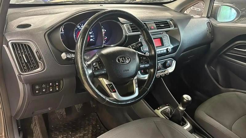 Käytetty Kia Rio EX 83 HP (61 kW) 2015 Sedan