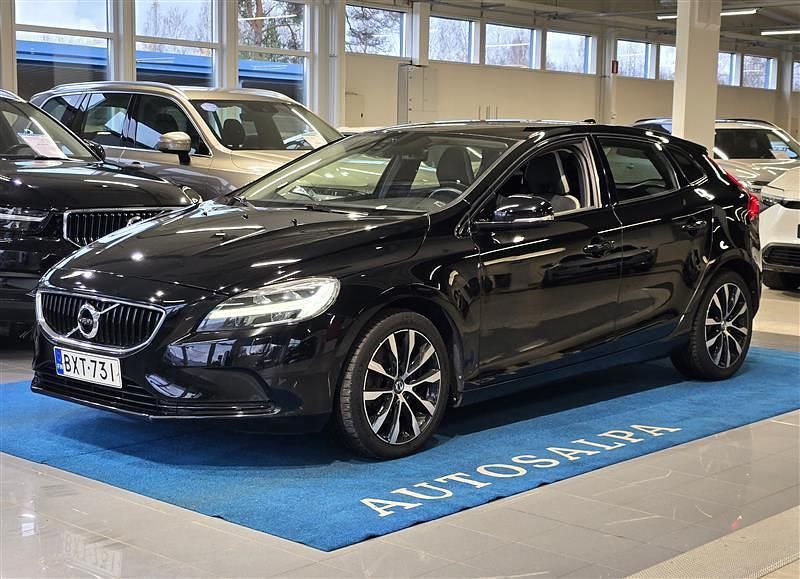 Musta Käytetty 2019 Volvo V40 Business Edition Farmari | 21 900 € (Hieman kallis) - Kuva 1/4