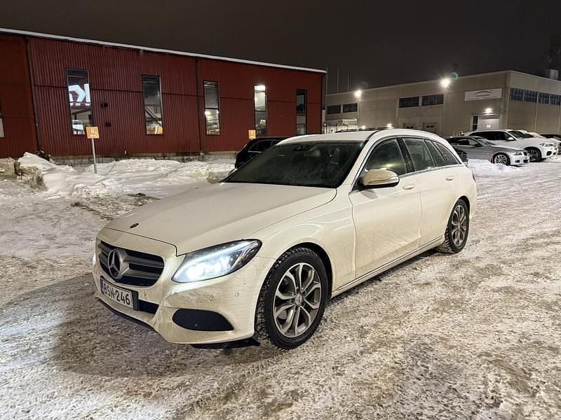 Käytetty Mercedes C180 Business 116 HP (85 kW) 2015 Farmari