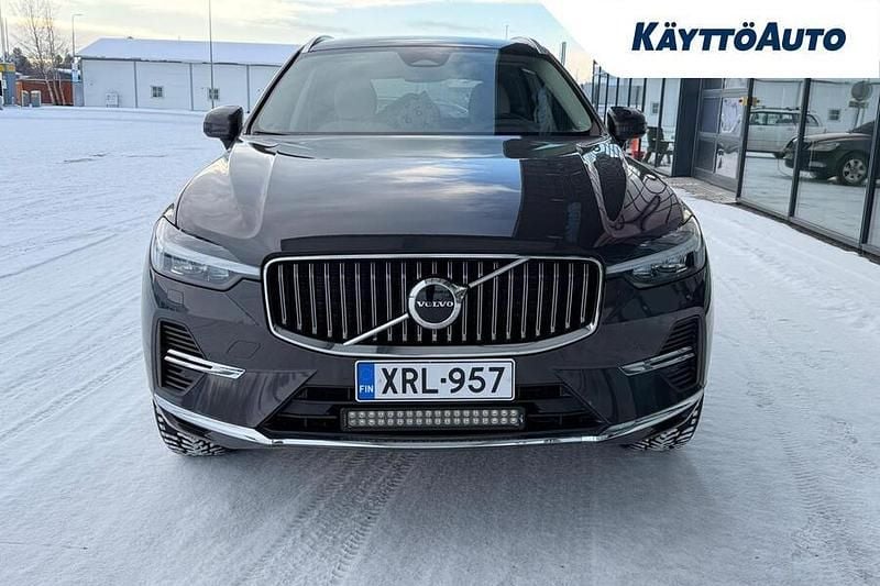 Käytetty Volvo XC60 Inscription 456 HP (335 kW) 2022 Harmaa Katumaasturi