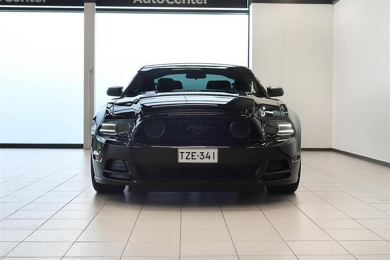 Käytetty Ford Mustang GT 412 HP (303 kW) 2013 Musta Coupe - kaksiovinen