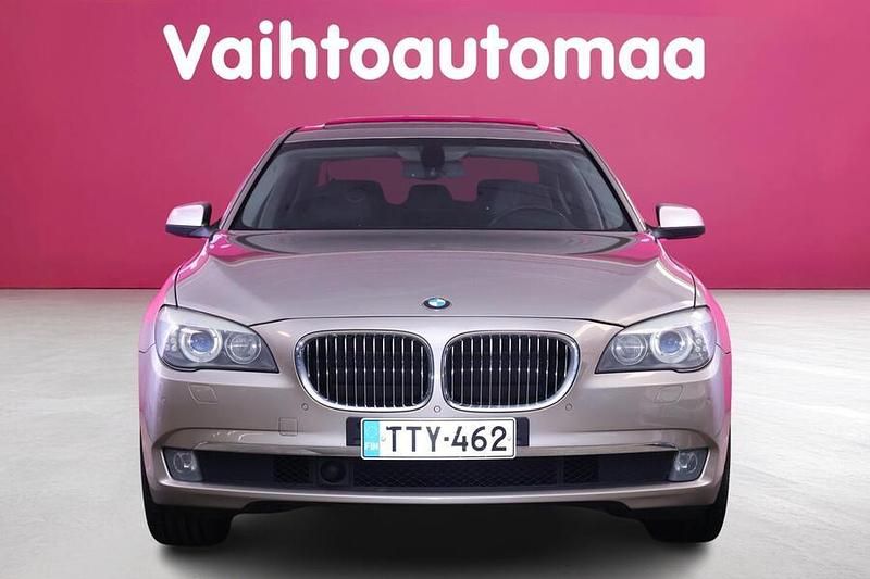 Käytetty BMW 730 245 HP (180 kW) 2008 Sedan
