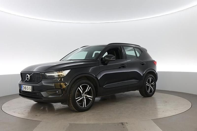 Käytetty Volvo XC40 Business Edition 150 HP (110 kW) 2020 Katumaasturi