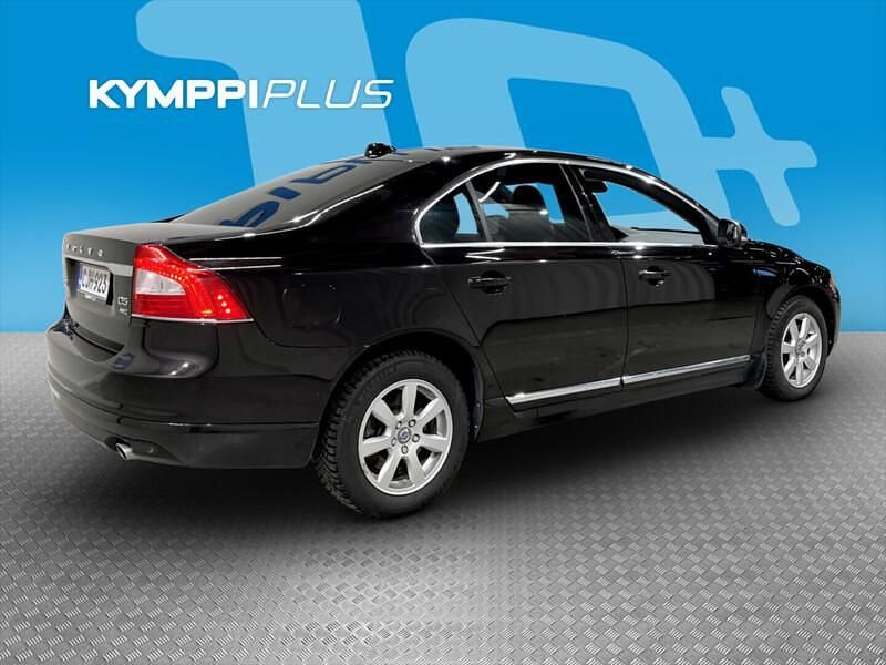 Käytetty Volvo S80 Momentum 215 HP (158 kW) 2014 Sedan