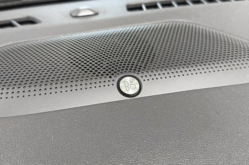 Käytetty Ford Kuga ST-Line X 224 HP (164 kW) 2021 Sininen Katumaasturi