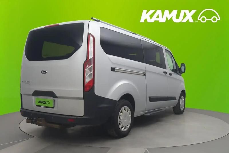 Käytetty Ford Tourneo Trend 131 HP (96 kW) 2017 Hopea / harmaa Tila-auto
