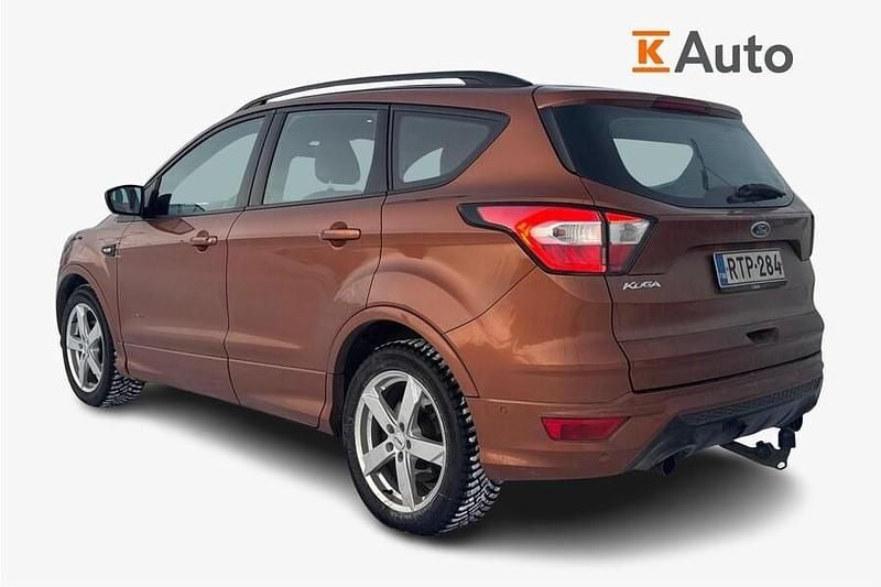 Käytetty Ford Kuga ST-Line 150 HP (110 kW) 2018 Ruskea (beige) Katumaasturi