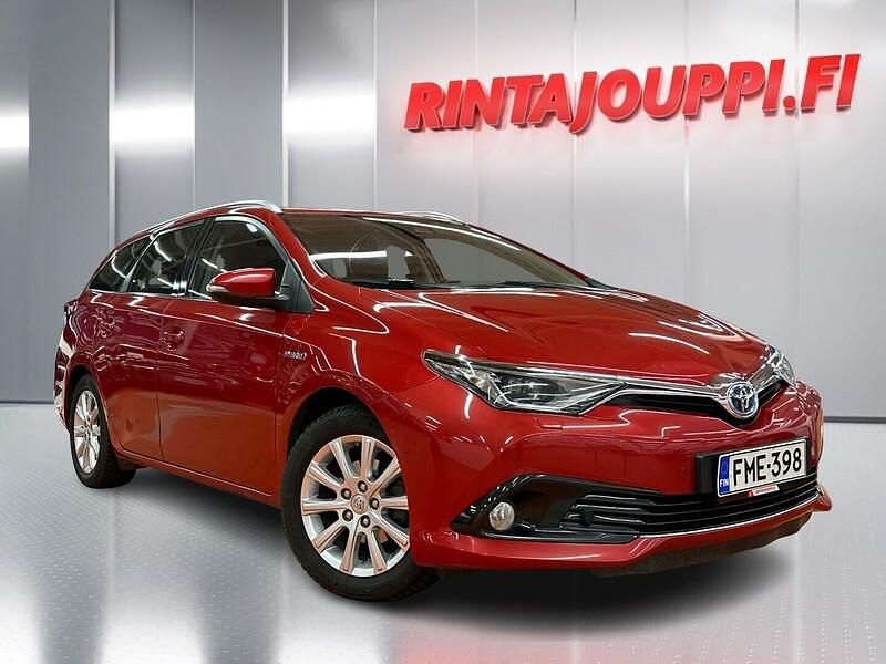 Käytetty 2016 Toyota Auris Touring Sports Active Farmari | 14 990 € (Perustarjous) - Kuva 1/3