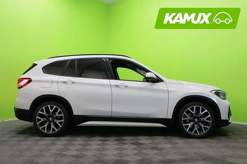 Käytetty BMW X1 Sport Line 220 HP (161 kW) 2021 Valkoinen Katumaasturi