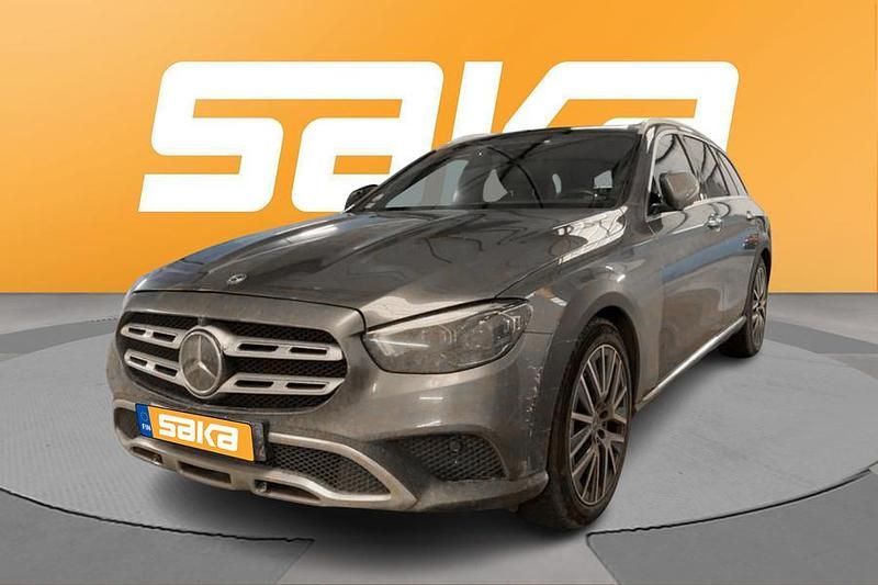 Käytetty Mercedes E220 All-Terrain 194 HP (142 kW) 2021 Farmari
