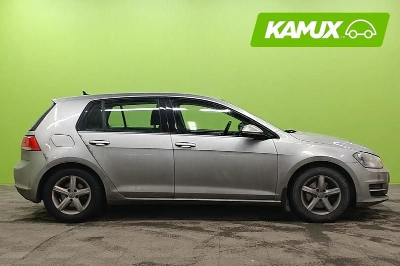Käytetty VW Golf VII Comfortline 122 HP (89 kW) 2014 Hopea / harmaa Sedan