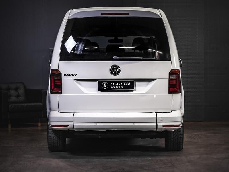 Käytetty VW Caddy Maxi 102 HP (75 kW) 2019 Tila-auto