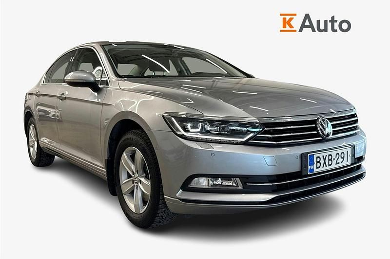 Käytetty VW Passat Comfortline 150 HP (110 kW) 2019 Sininen Sedan
