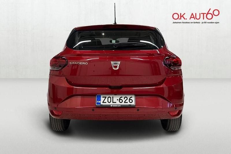 Käytetty Dacia Sandero Comfort 91 HP (66 kW) 2022 Punainen Viistoperä