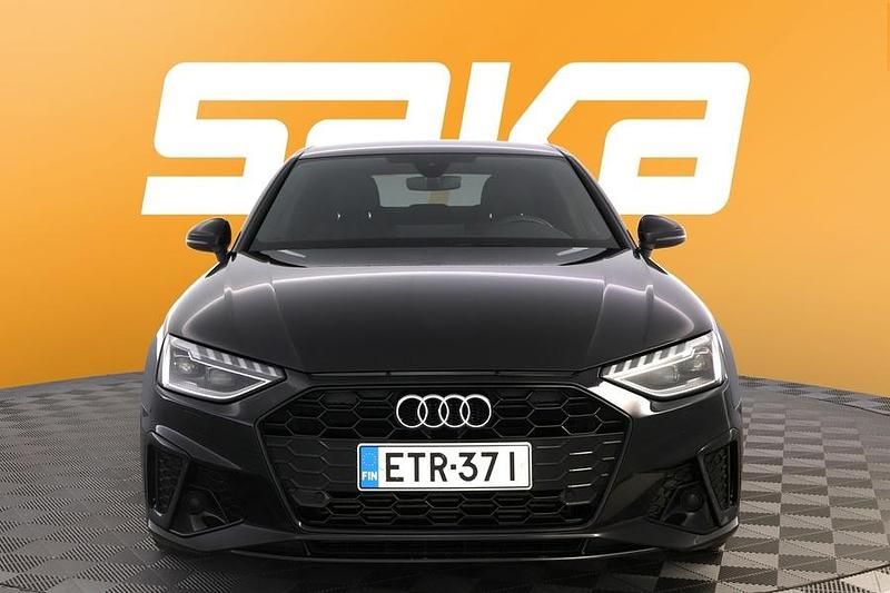 Käytetty Audi A4 Business 204 HP (150 kW) 2021 Sedan