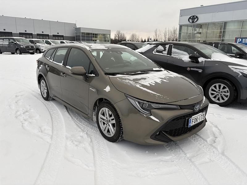 Käytetty Toyota Corolla Business Edition 184 HP (135 kW) 2020 Ruskea (beige) Farmari