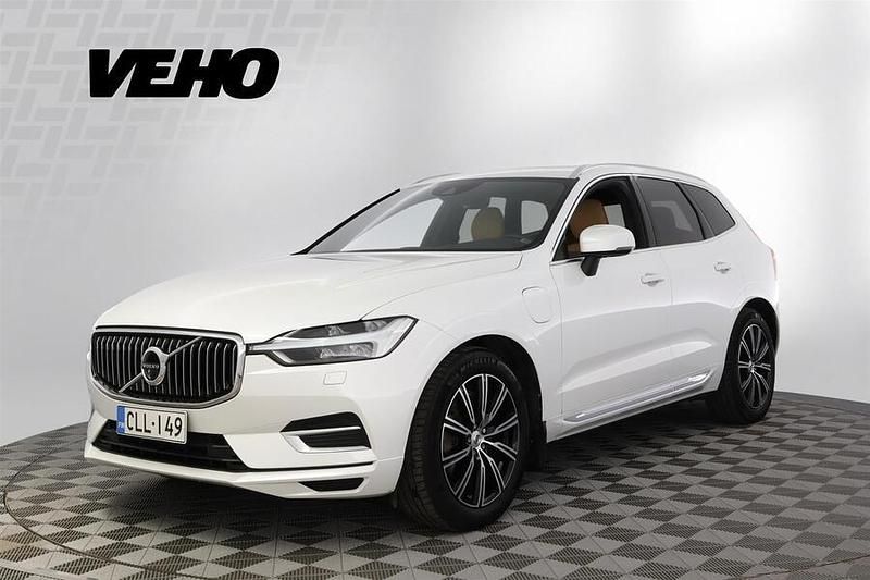 Valkoinen Käytetty 2018 Volvo XC60 Inscription Katumaasturi | 28 900 € (Perustarjous) - Kuva 1/4