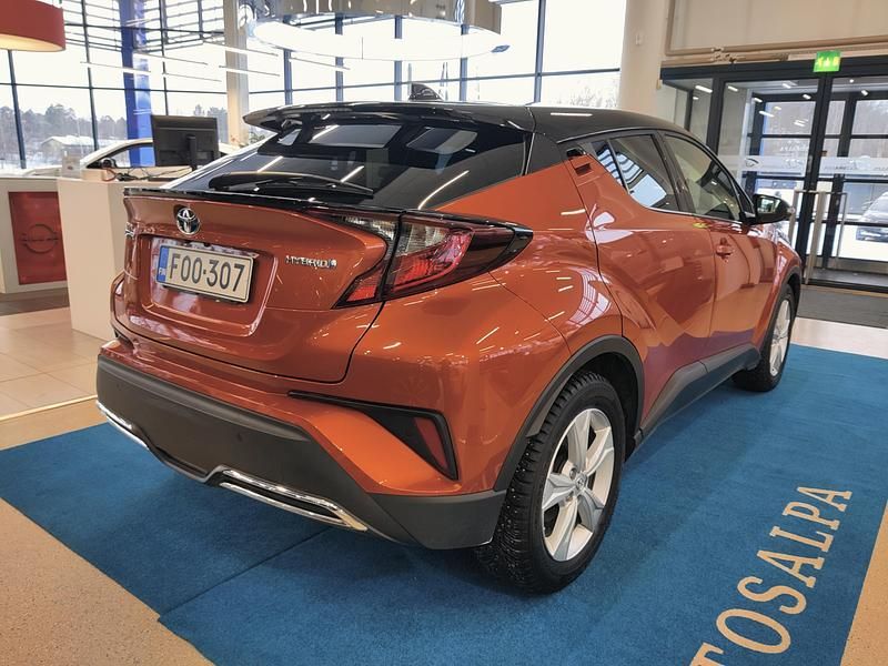 Käytetty Toyota C-HR 184 HP (135 kW) 2021 Oranssi Katumaasturi