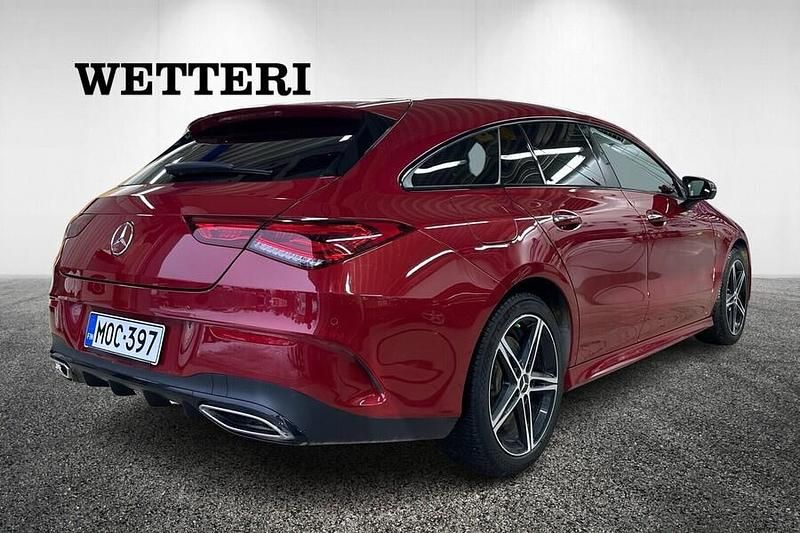 Käytetty Mercedes CLA250e Business 160 HP (117 kW) 2022 Punainen Sedan