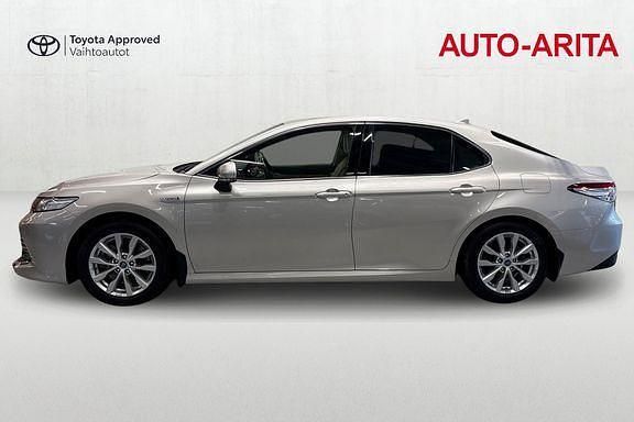 Käytetty Toyota Camry Style 218 HP (160 kW) 2019 Keltainen Sedan
