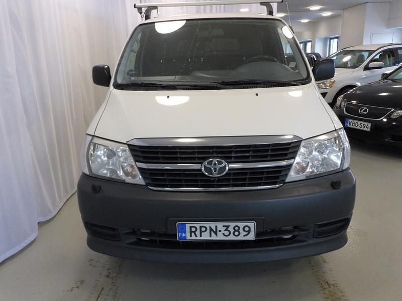 Käytetty Toyota HiAce 117 HP (86 kW) 2010 Valkoinen Van