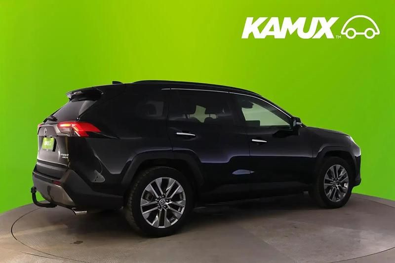 Käytetty Toyota RAV4 Edition 178 HP (130 kW) 2023 Sininen Farmari