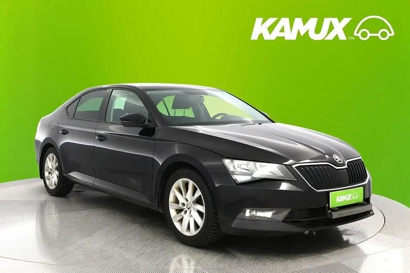 Käytetty Skoda Superb Active 150 HP (110 kW) 2017 Musta Sedan
