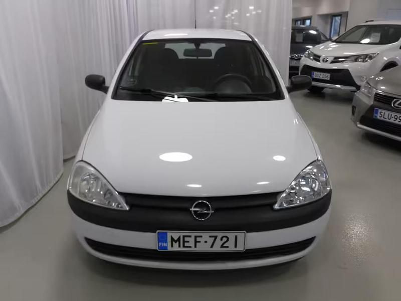 Käytetty Opel Corsa Club 75 HP (55 kW) 2001 Valkoinen Viistoperä