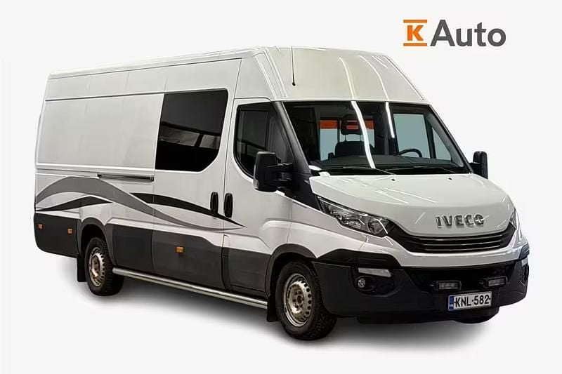 Käytetty Iveco Daily 179 HP (131 kW) 2017