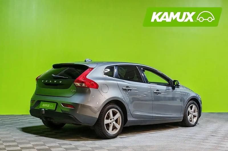 Käytetty Volvo V40 Business Edition 122 HP (89 kW) 2019 Hopea / harmaa Sedan