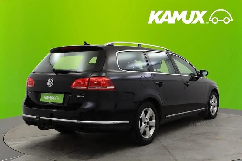 Käytetty VW Passat Highline 143 HP (105 kW) 2012 Musta Sedan