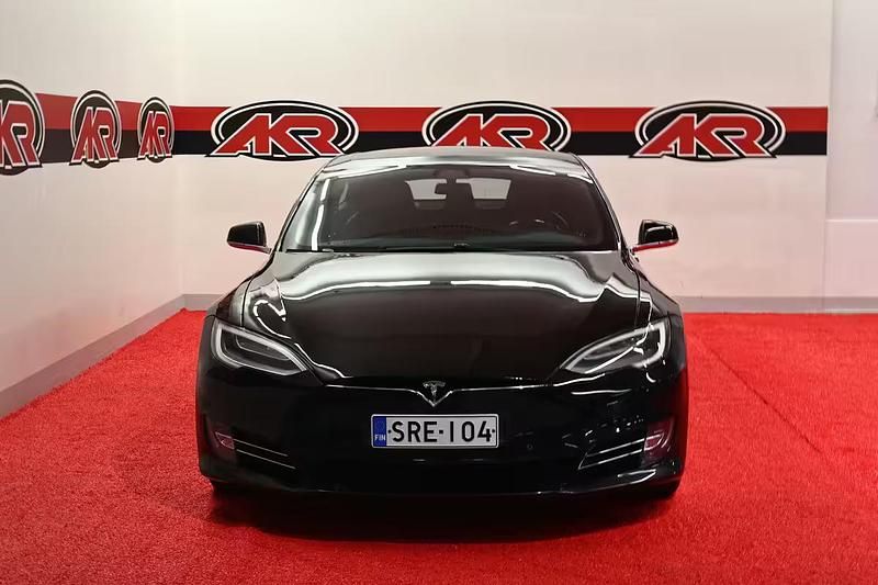 Käytetty Tesla Model S 244 kW (332 HP) 2017 Musta Viistoperä