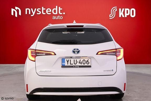 Käytetty Toyota Corolla Active 122 HP (89 kW) 2022 Valkoinen Farmari