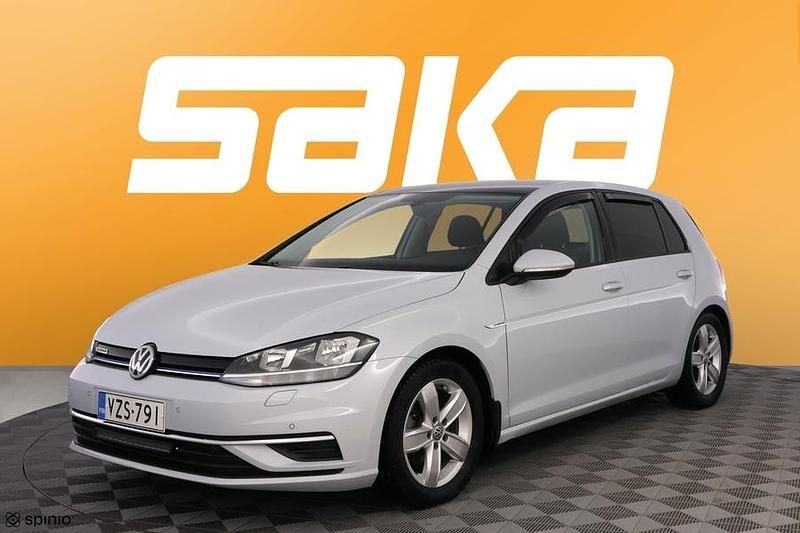 Käytetty VW Golf VII Comfortline 131 HP (96 kW) 2018 Viistoperä