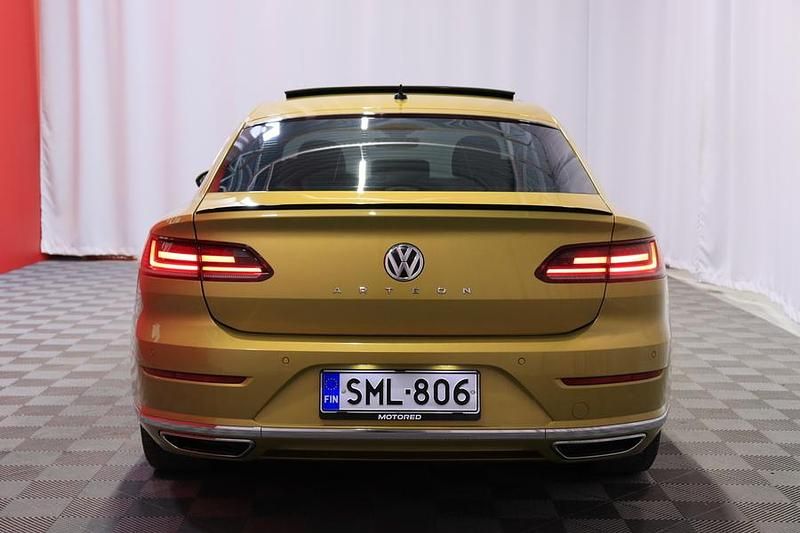 Käytetty VW Arteon R-line 150 HP (110 kW) 2017 Viistoperä