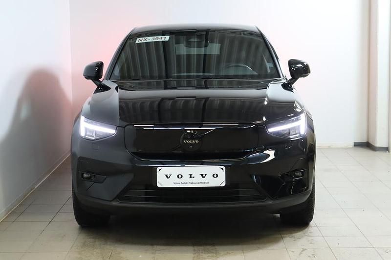 Käytetty Volvo EC40 Performance 325 kW (442 HP) 2025 Musta Katumaasturi