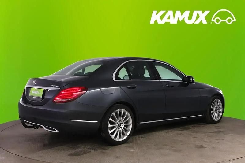 Käytetty Mercedes C220 Edition 170 HP (125 kW) 2014 Hopea / harmaa Sedan