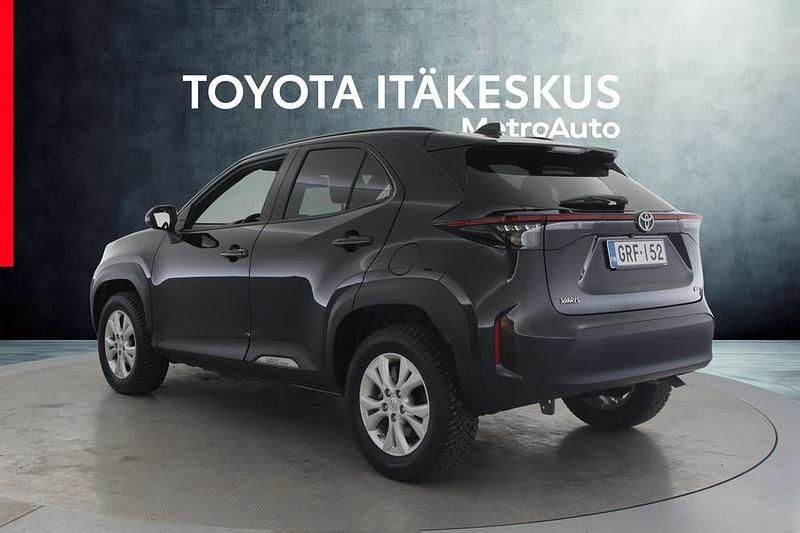 Käytetty Toyota Yaris Cross 116 HP (85 kW) 2024 Musta Katumaasturi